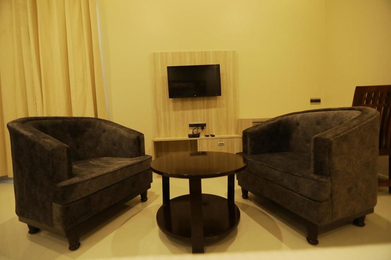 Pine Regency - Aravali'S Peak View Hotel Udaipur Ngoại thất bức ảnh