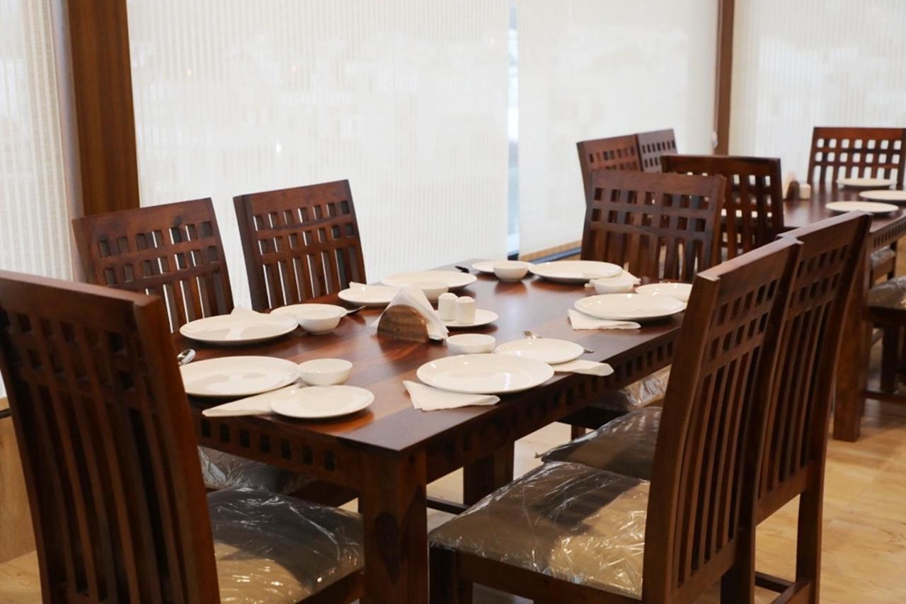 Pine Regency - Aravali'S Peak View Hotel Udaipur Ngoại thất bức ảnh